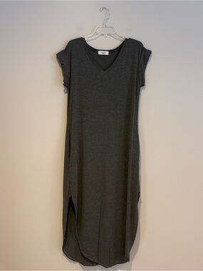 Carly Jean Los Angeles Charcoal V-Neck Short Sleeve Maxi Dress